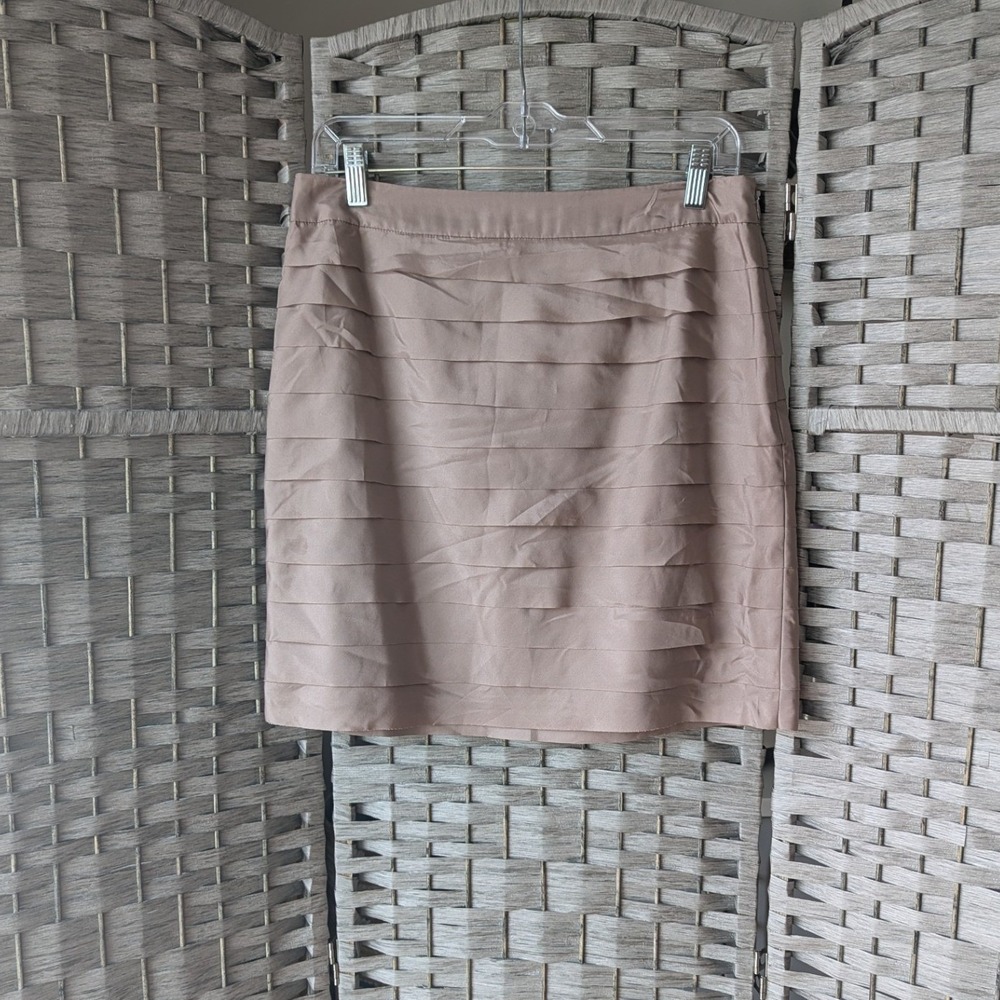 Ann Taylor LOFT Mini Skirt Taupe Silk Tiered Sheen Lined Sz 6 Timeless Neutral